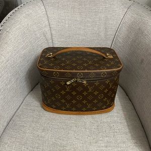 Louis vuitton nice travel vanity large